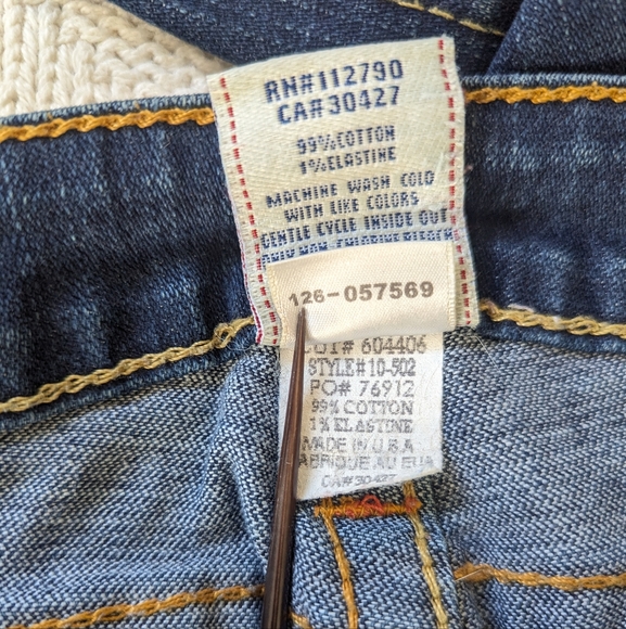 True Religion | Johnny | Low Rise Straight Leg Dark Wash Denim Jeans - Picture 15 of 15